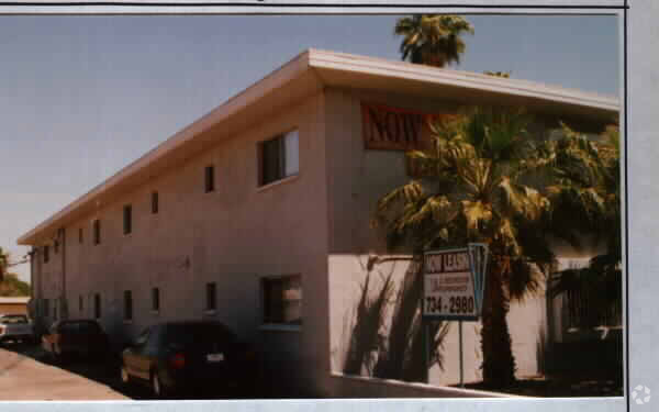 Foto del edificio - PARADISE PALMS Apartments