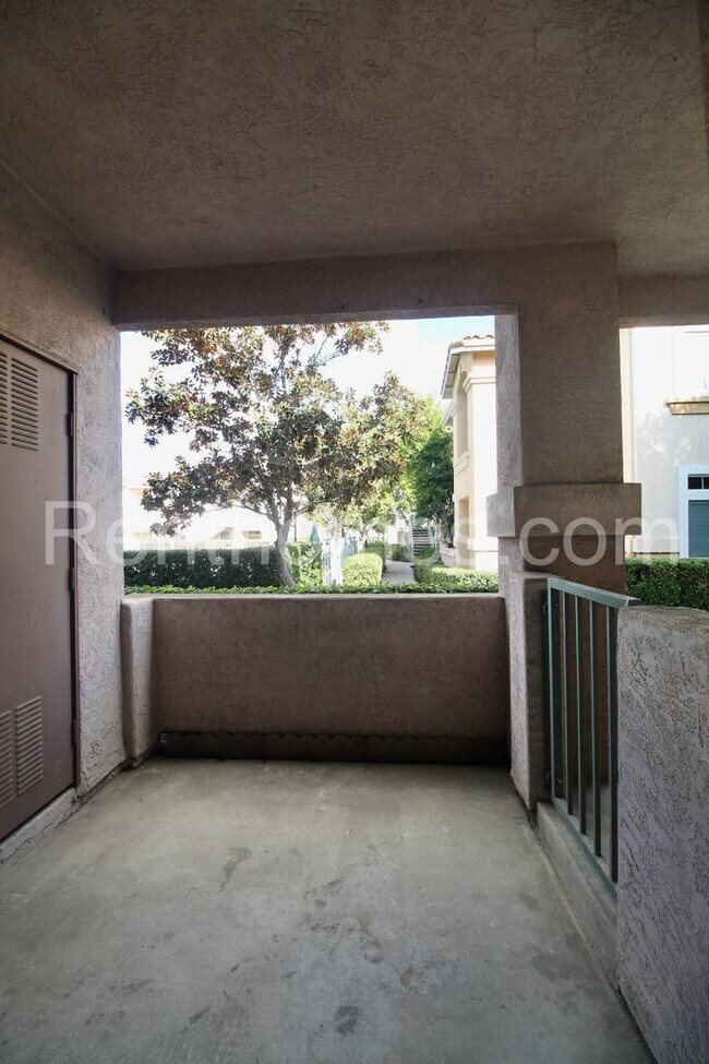 Foto del edificio - Sabre Springs, 10722 Sabre Hill Dr #134, A...