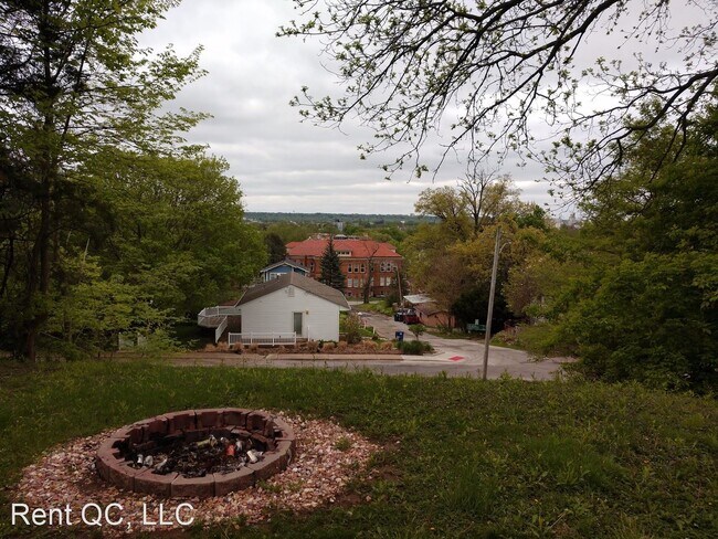 Foto del edificio - 3 br, 1 bath House - 2130 Glaspell Street