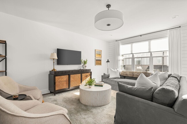 Foto del edificio - 7008 Westside Cir