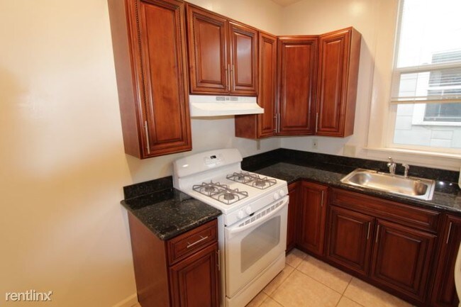Building Photo - 2 br, 1 bath Apartment - 480 Fell St 6 Unit 6