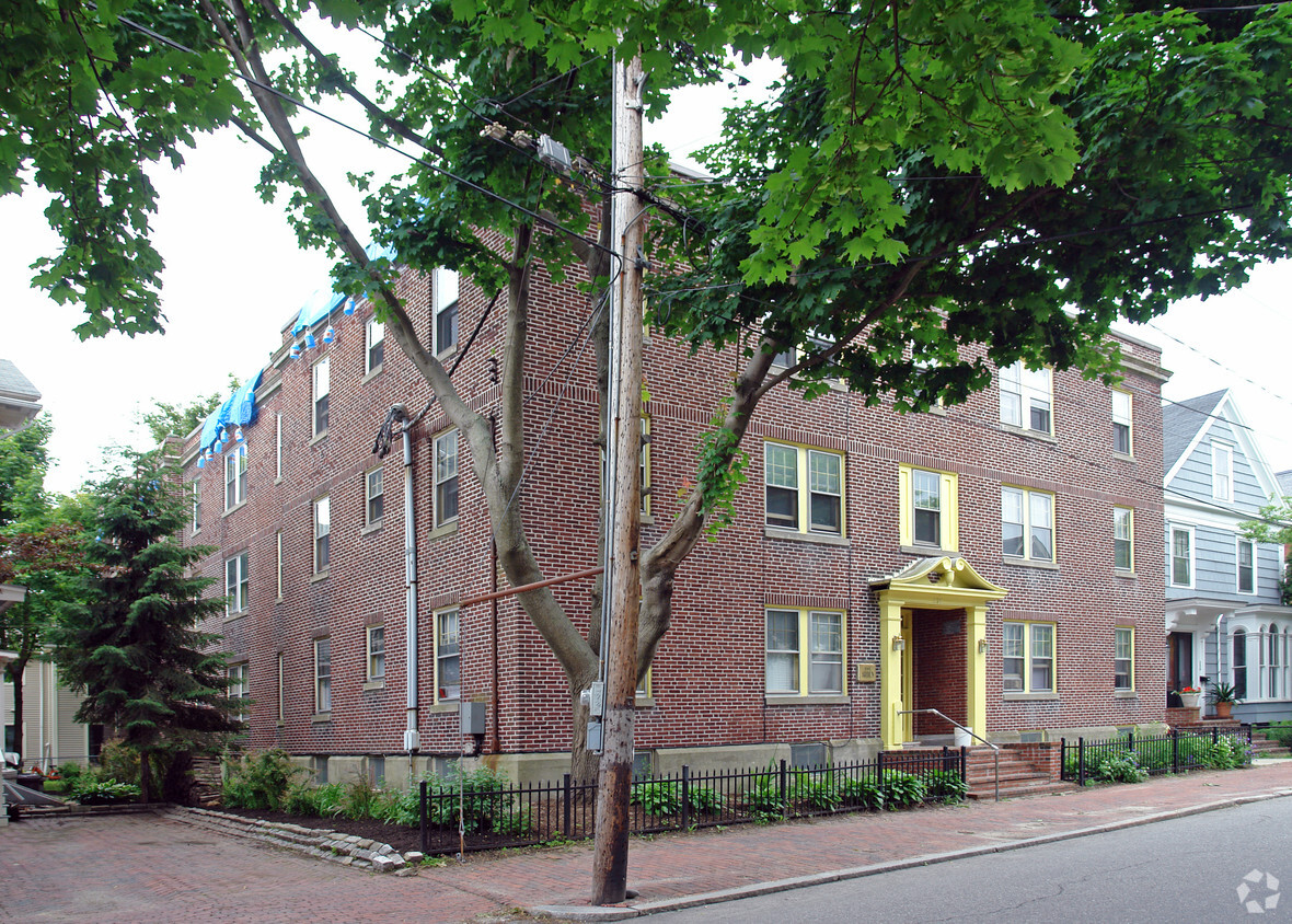 Building Photo - Spring Street Apartments