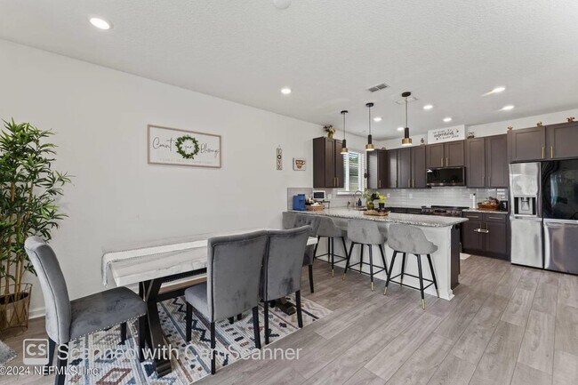 Building Photo - 8101 Guild Way