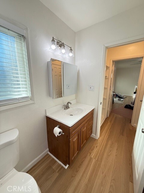 Building Photo - 469 E Algrove St