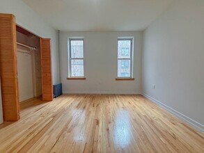 Building Photo - 707 W 171st St