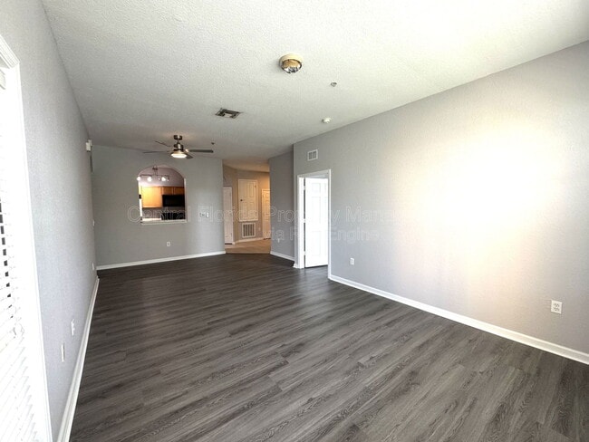 Building Photo - 8660 Buccilli Dr