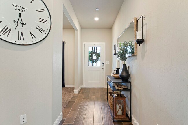 Building Photo - Clovis Eastside Home, 4BR/3.5BA, Built 201...