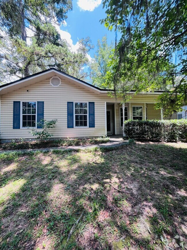 Building Photo - 2661 Faversham Dr