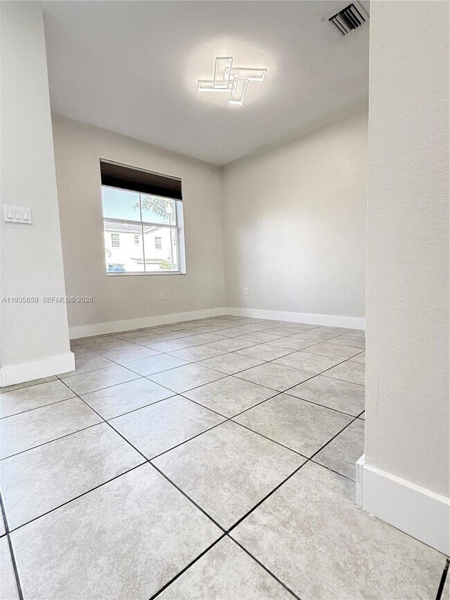 Foto del edificio - 134 SE 28th Ter