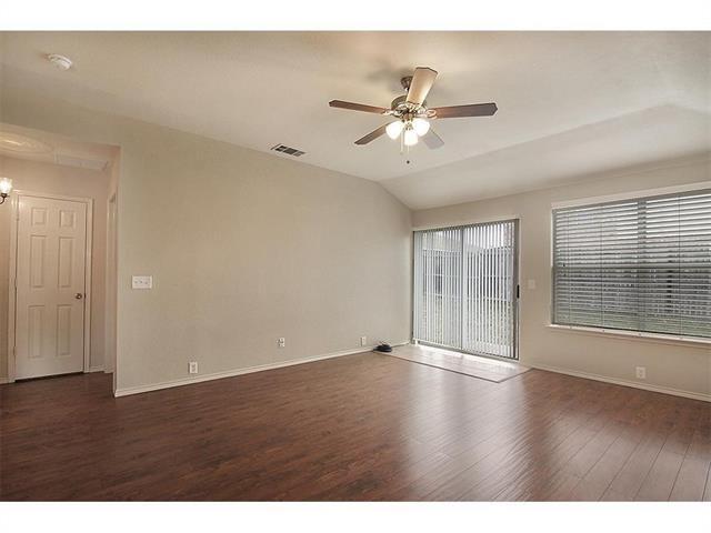 Foto del edificio - 276 Salmon Lake Dr
