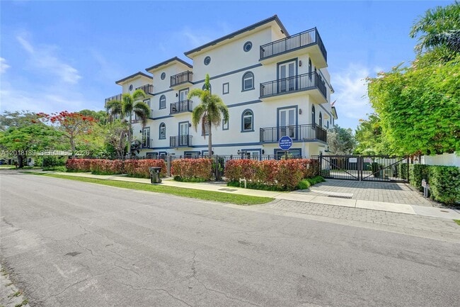 Foto del edificio - 820 NE 7th St