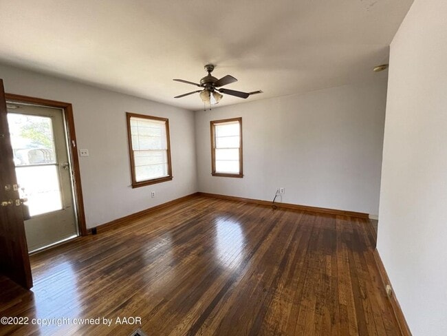 Foto del edificio - Cute 2bedroom 1 bathroom perfect for a truck driver