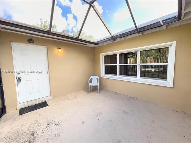 Building Photo - 10520 SW 77th Ave