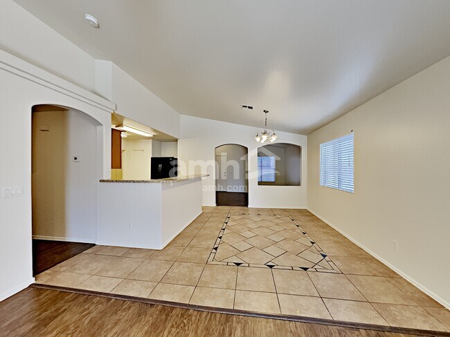 Building Photo - 16043 W Vogel Ave