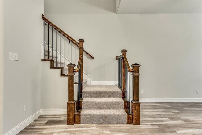 Building Photo - 1514 Windermere Way