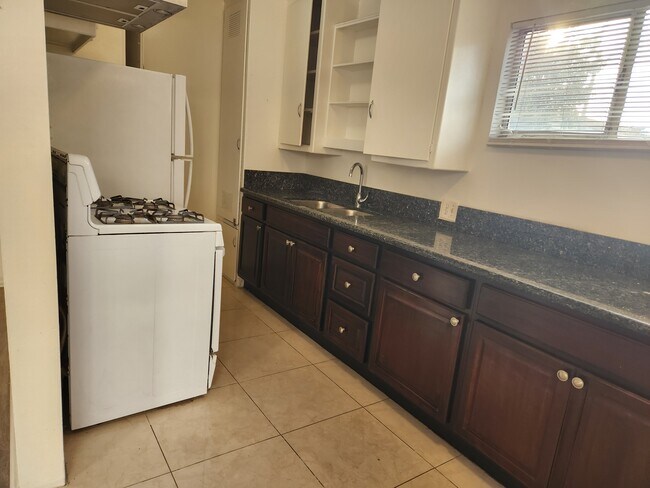 Foto del edificio - 1226 N Gower St