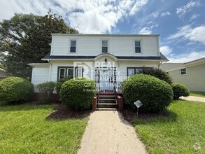 Building Photo - 306 Beech St