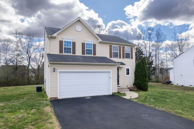 Foto del edificio - Welcome Home to 5125 Glenbeigh Rd