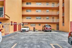 Building Photo - 6200 W Flagler St