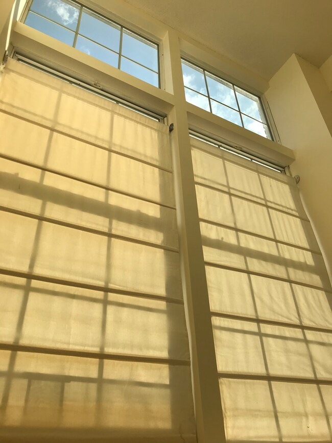 Ventanas de la sala de estar - 200 Market St