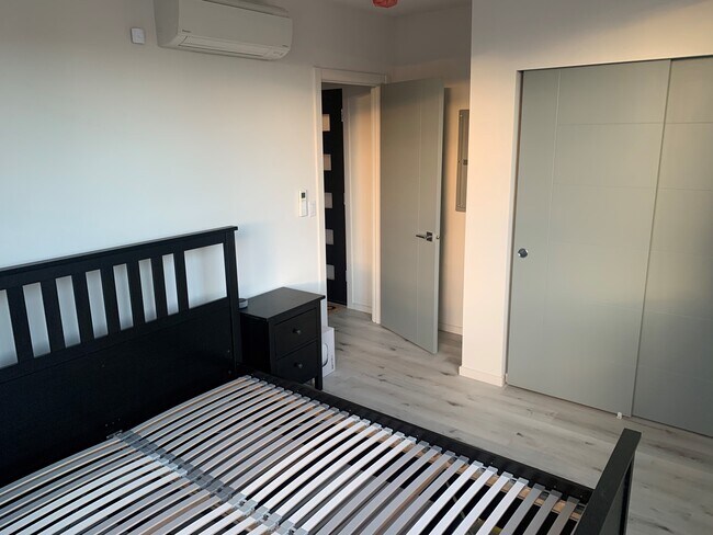 Bed Room For Rent - 1630 S Lane St