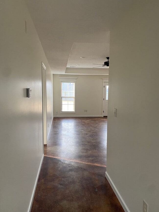 Building Photo - 3bed/2bath Home close to ASU and NEA Baptist Hospital!