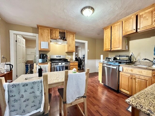 Building Photo - 8 Eldora St