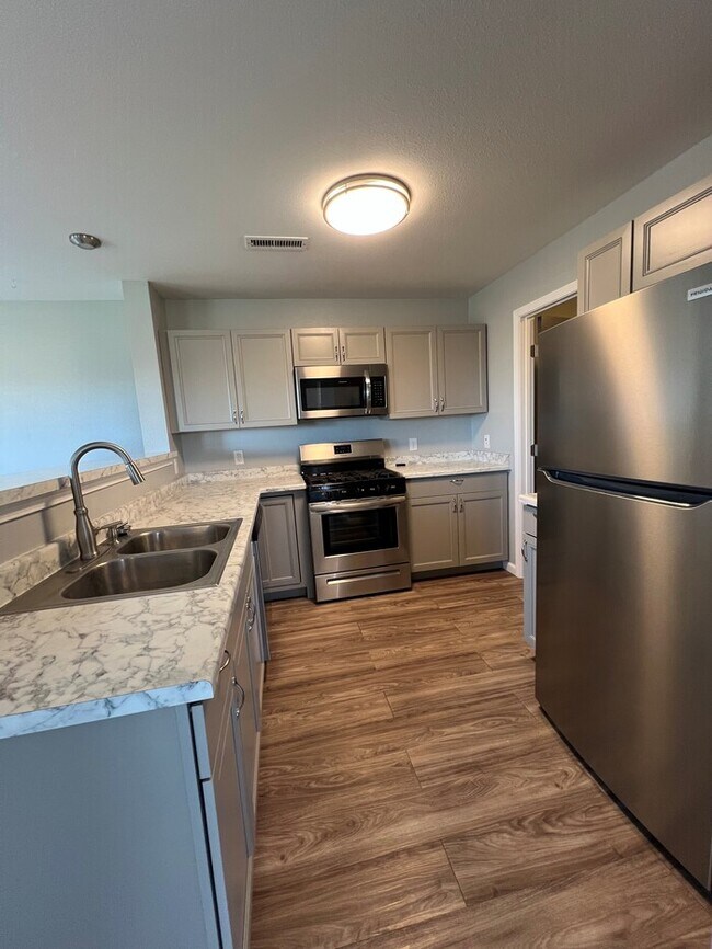 Foto del edificio - 272 Wilder Ct