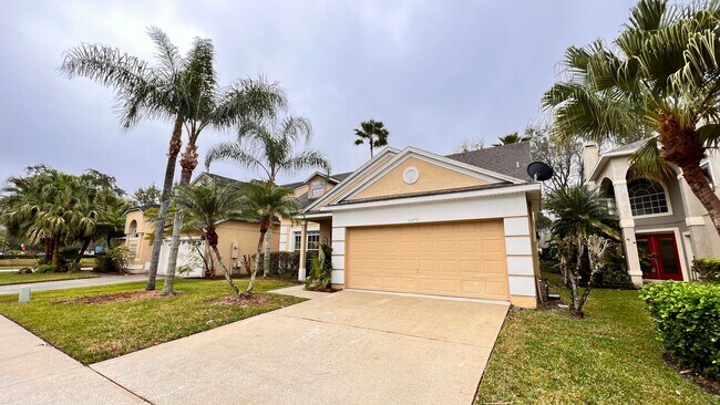 Building Photo - FABULOUS 4 Bedroom, 2.5 Bathroom Home in O...