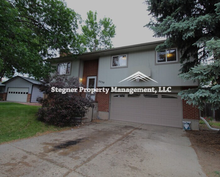 Primary Photo - Very Nice Home