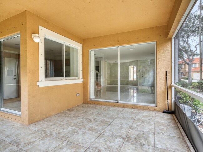 Building Photo - 6136 Sugar Loaf Ln