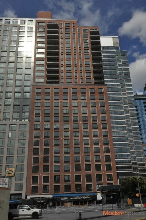 Foto del edificio - 2721 44th Dr