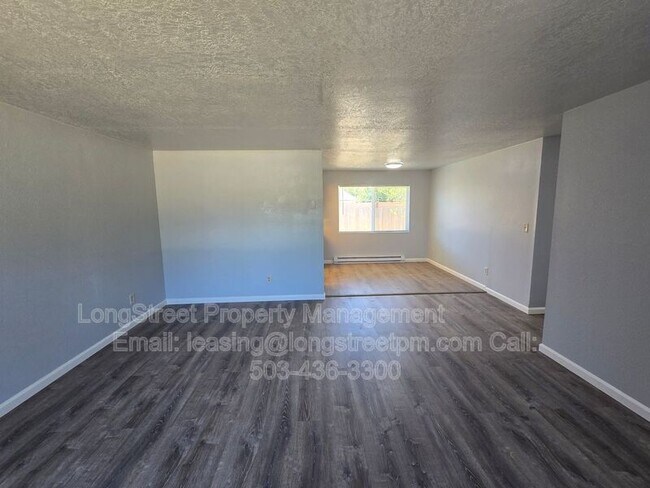 Building Photo - 2830 SE Deborah Pl