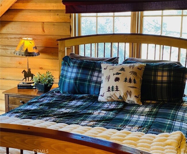 Building Photo - 1709 Bernina Dr