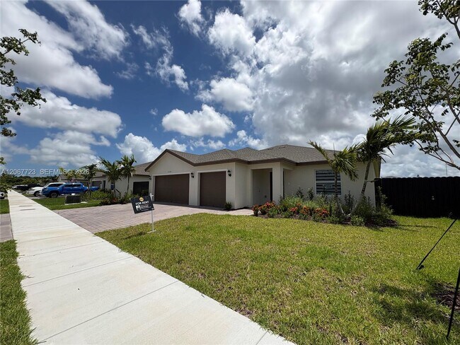 Foto del edificio - 17376 SW 285th St