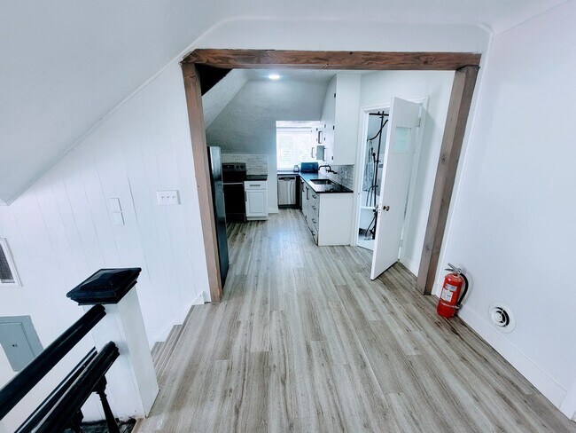 Foto del edificio - 324 L St E