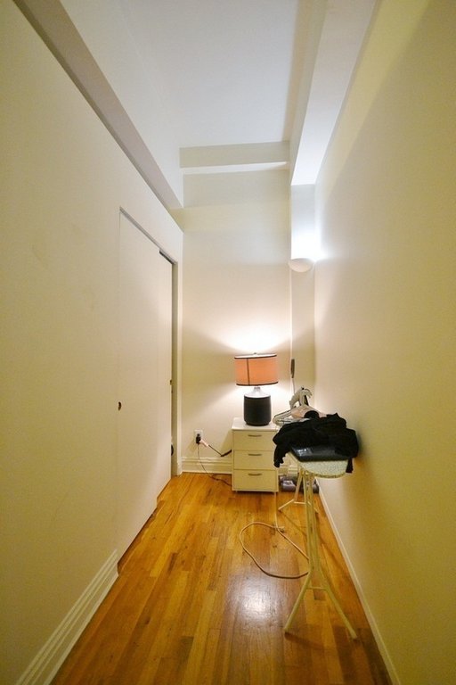 Building Photo - 20 E 42nd St