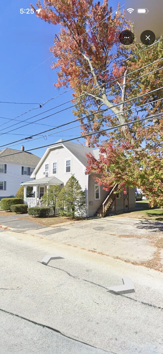 Building Photo - 612 Cilley Rd