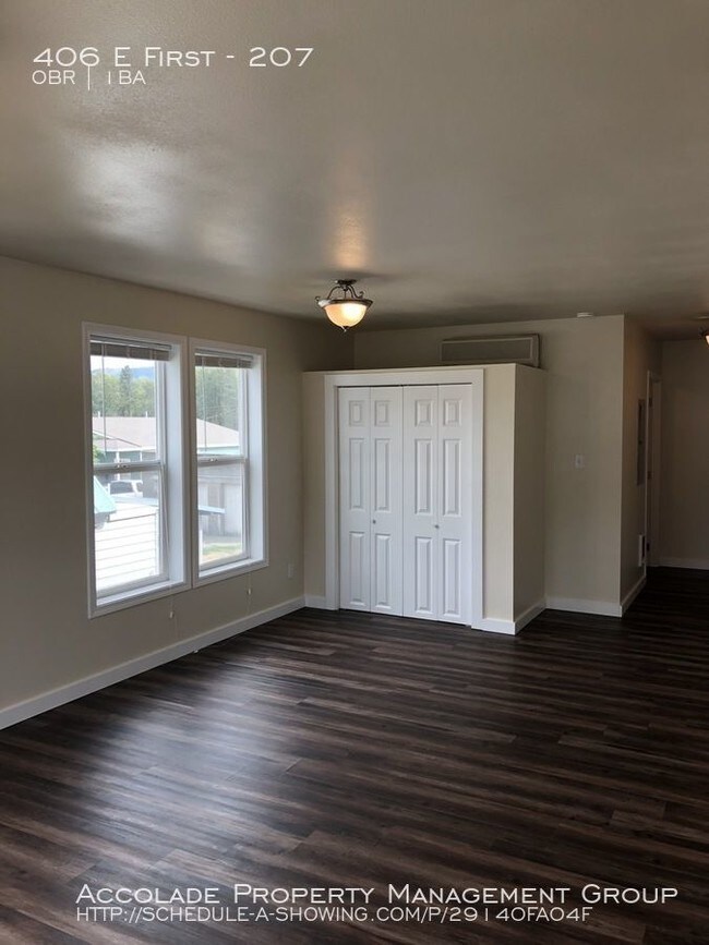Foto del edificio - OFFICE SPACE AVAILABLE IN CLE ELUM