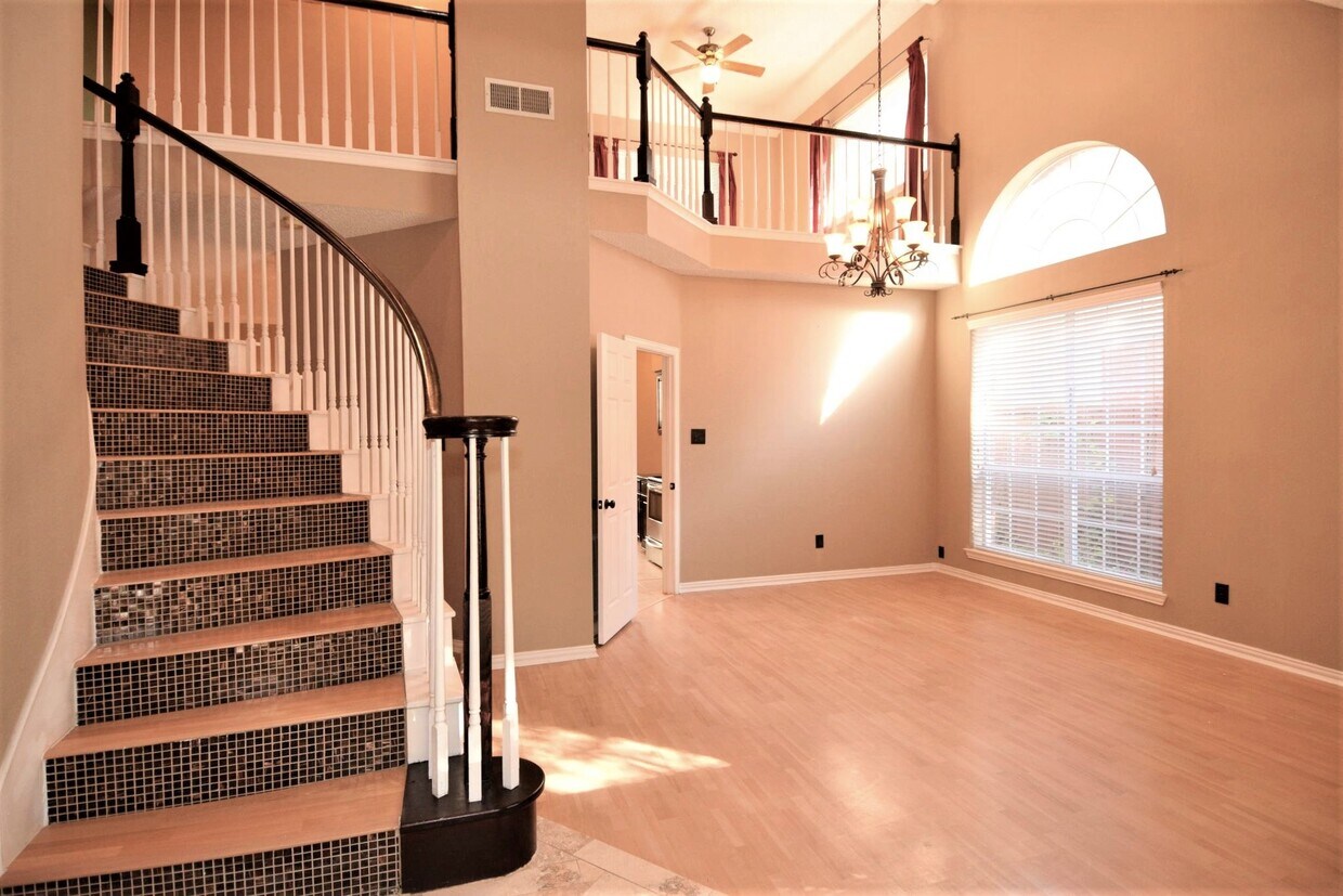 Foto principal - 100 Morning Star Ct
