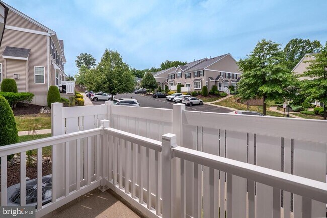 Building Photo - 4165 Bunker Hill Dr S