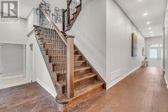 Photo du bâtiment - 40 Britannia Ave E