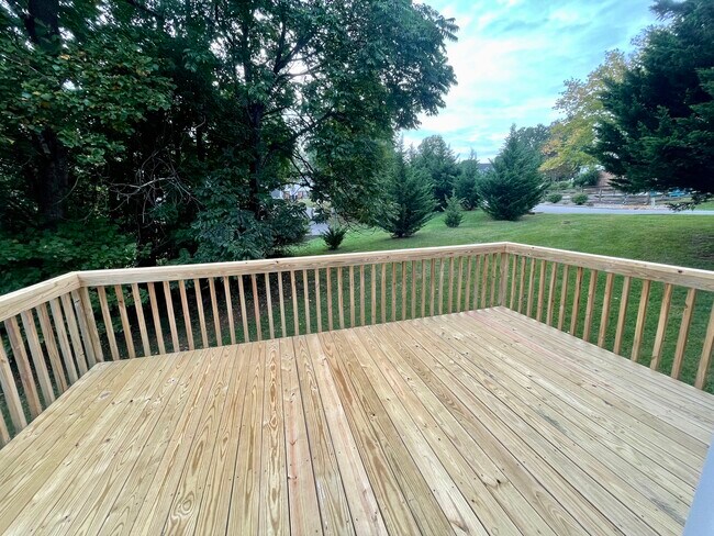 Building Photo - 510 Bent Oak Ct