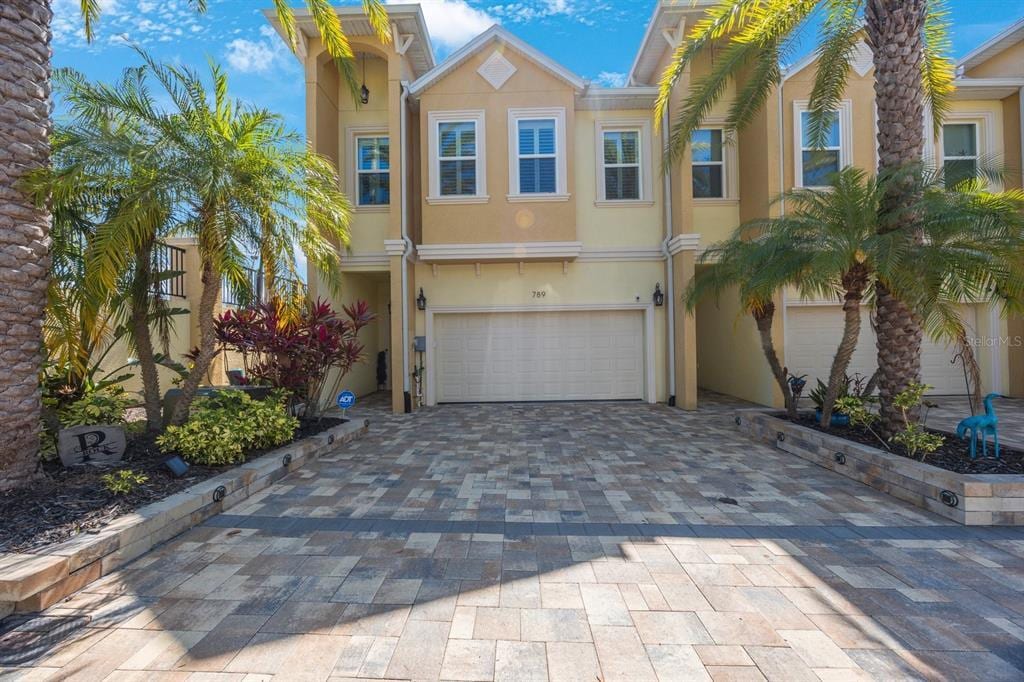 Foto principal - 789 Grand Cypress Ln