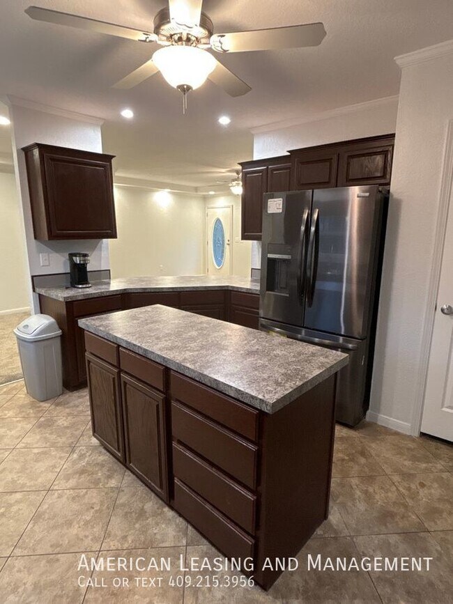 Foto del edificio - *HOLIDAY SPECIAL!* $100 OFF First Full Mon...