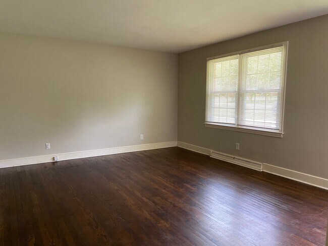 Foto del edificio - 3 Bedroom, 1.5 Bathroom House in Greensboro!
