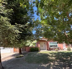 Building Photo - 318 W Palm Ave