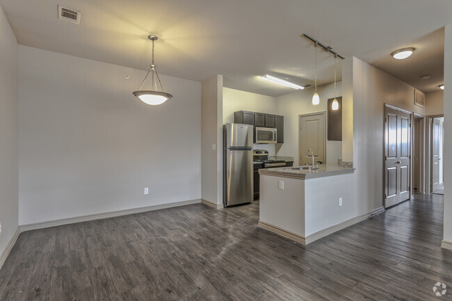 2HAB, 2BA - 1080 ft² Bristol - The Lakeshore Apartment Homes