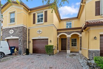 Building Photo - 8618 NW 113th Ct
