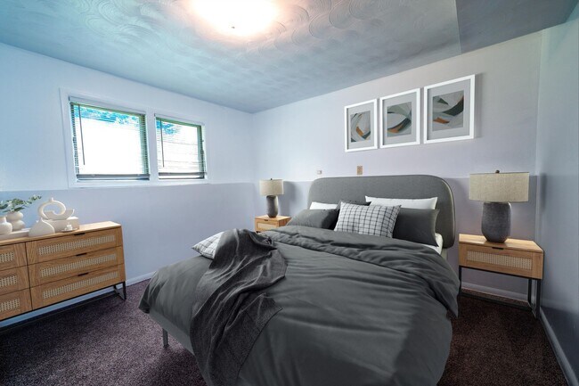 Foto del edificio - 2 bedroom 1 bath close to downtown